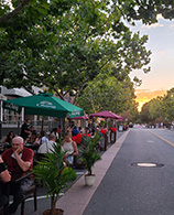 photo of outdoor dining on grant avenue