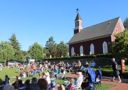 Live concerts on the green 